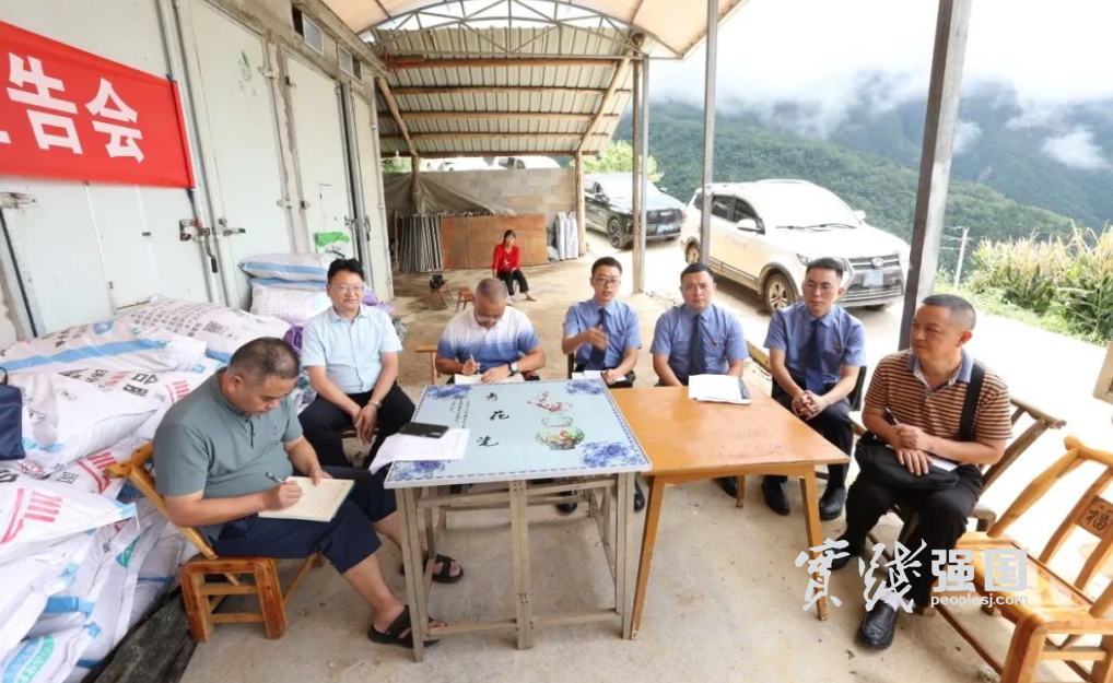 公开宣告走进国家级自然保护区，村民化身森林守护者