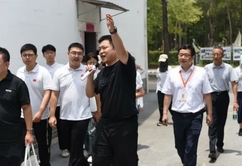 青春为中国式现代化挺膺担当——哈工大(威海)“星火拾光·四秩同行”实践队为乡村振兴注入澎湃动能 image.png