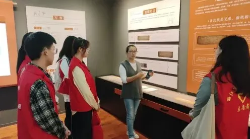 大连民族大学学子踏遍九州绿探寻美丽中国的实践密码 image.png