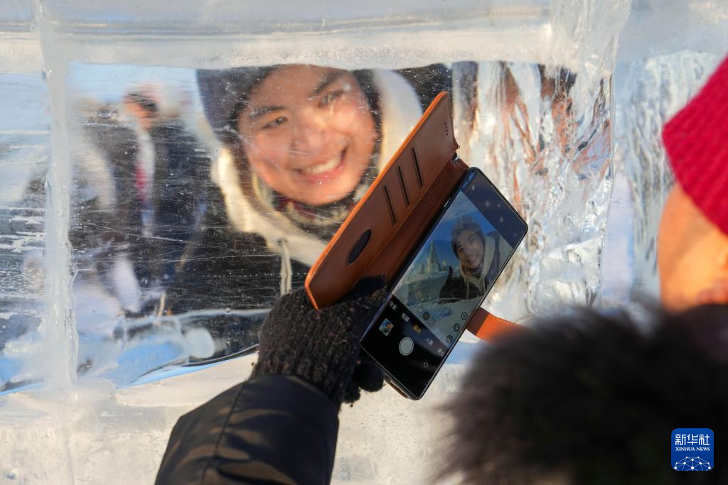 第42届中国·哈尔滨国际冰雪节开幕 第42届中国·哈尔滨国际冰雪节开幕