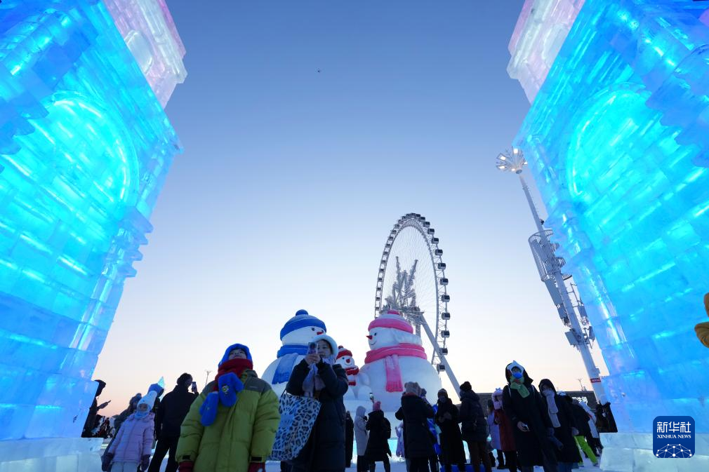 第42届中国·哈尔滨国际冰雪节开幕 第42届中国·哈尔滨国际冰雪节开幕