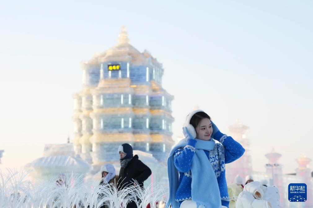 第42届中国·哈尔滨国际冰雪节开幕 第42届中国·哈尔滨国际冰雪节开幕