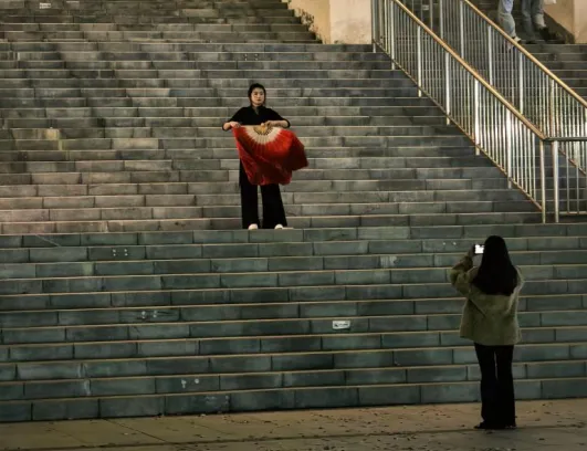 实力圈粉!这位经管生的编舞和舞蹈双在线 image.png