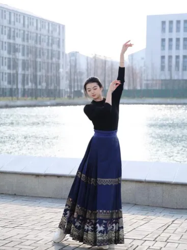 实力圈粉!这位经管生的编舞和舞蹈双在线 image.png