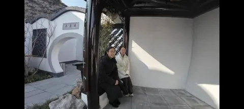 走出“书本里的法条”,触摸“有温度的正义” —— 大一法学生深入街道与崇义馆开展法治研学 image3_sm.jpeg