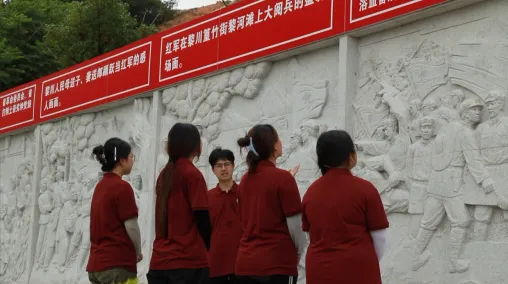 赓续红色根脉 厚植革命初心——江西洪州职业学院商学院实践队走进黎川烈士陵园开展活动 image.png